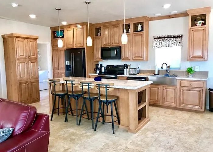Holiday home Pet-friendly Modern Vacation With Vermilion Cliffs Views, Boat Parking & Fenced Yard Near Horseshoe Bend & Powell, Arizona