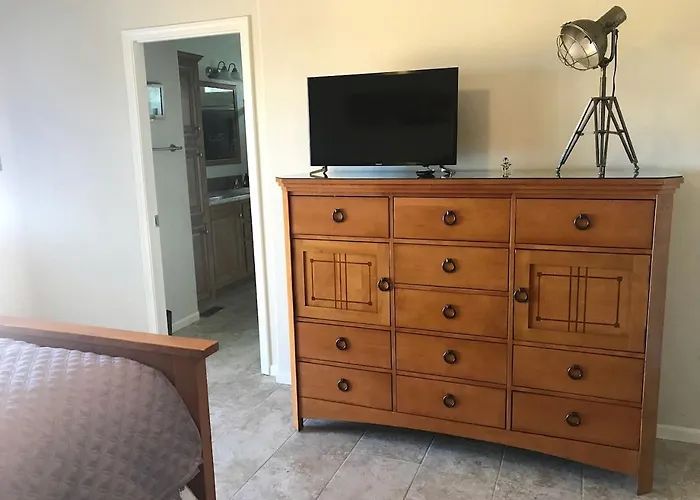 Pet-friendly Modern Vacation With Vermilion Cliffs Views, Boat Parking & Fenced Yard Near Horseshoe Bend & Powell, Arizona * Page