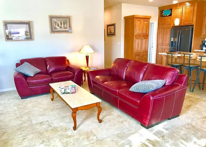 Pet-friendly Modern Vacation With Vermilion Cliffs Views, Boat Parking & Fenced Yard Near Horseshoe Bend & Powell, Arizona Page