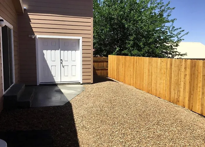 Pet-friendly Modern Vacation With Vermilion Cliffs Views, Boat Parking & Fenced Yard Near Horseshoe Bend & Powell, Arizona Page